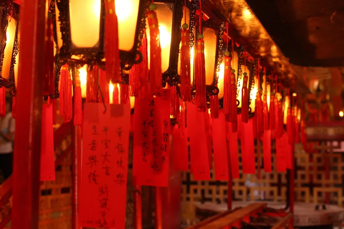 香港街頭的紅燈籠